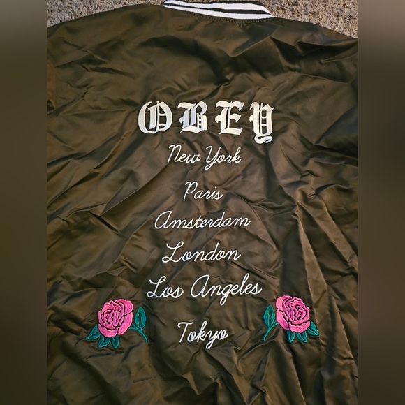 Obey Women’s Hooligans Street Varsity Olive Green Jacket Size Med - Picture 4 of 7